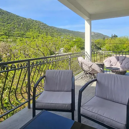 Appartamento Lovely In With Wifi Kučiće